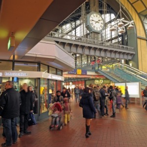 Ostansicht Wandelhalle in Hamburg Hbf. der DB Station & Service AG