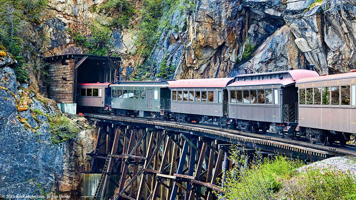 Seit mehr als 125 Jahren kämpft sich die White Pass and Yukon Railway von der Pazifikküste bis ins Hochland. 