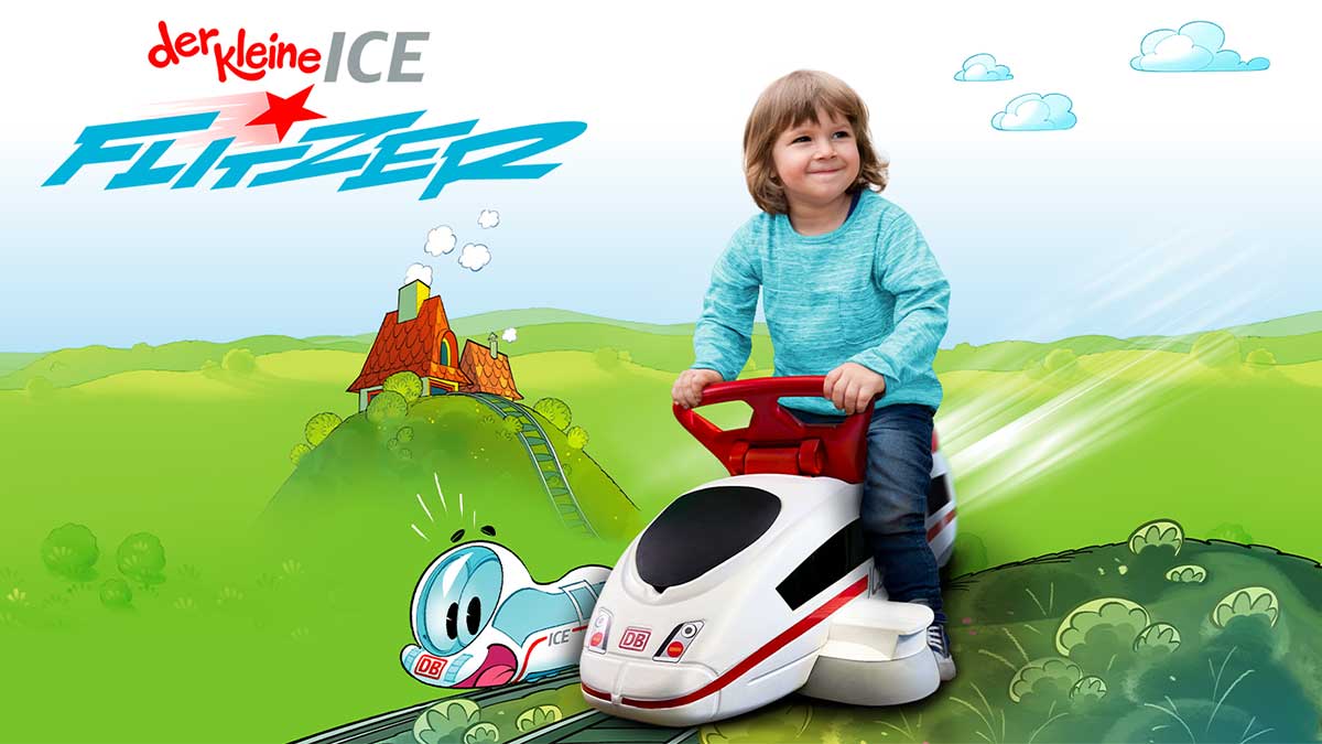 Ein Kind auf eine Rutschzug im Hintergrund Comicfigur der kleine ICE
