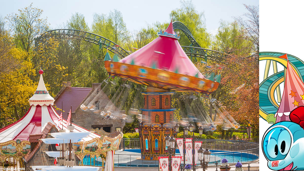 Kinderkarussell im Hansa-Park an der Ostsee: Fahrgeschäft in Bewegung, Achterbahn im Hintergrund